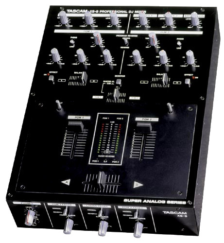 tascam_xs-8.jpg